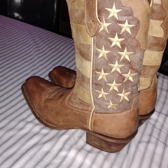 Durango Brown and Tan Star Heeled Boots - Picture 2 of 6